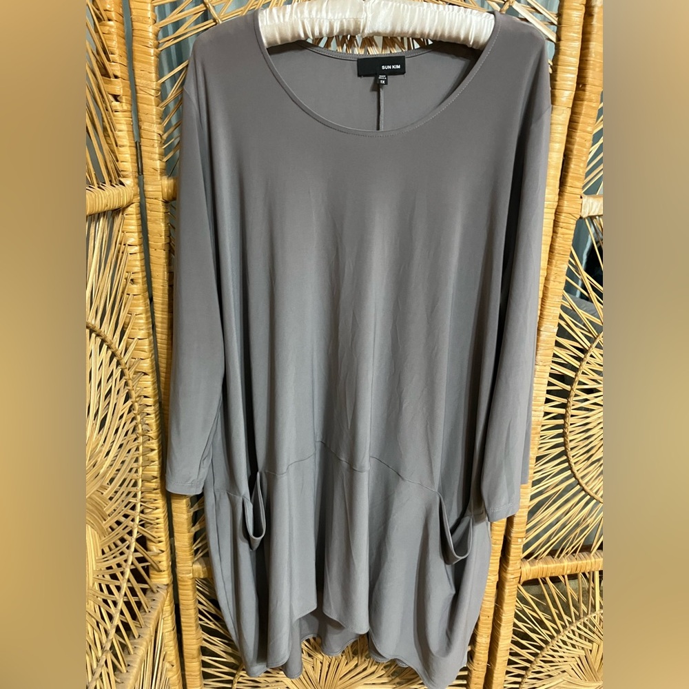 Sun Kim Gray Women's Top